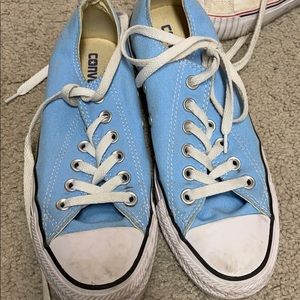 Light blue low top converse